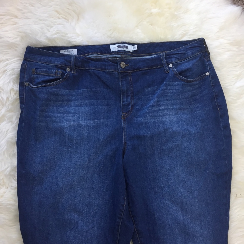 Torrid Girlfriend Jeans 26 R - Picture 2 of 8